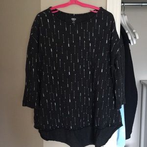 Old navy arrow shirt